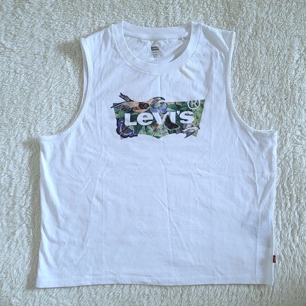Levi's Birds🪶 and Butterflies🦋 Graphic Muscle💪 Tee👕 - NWT